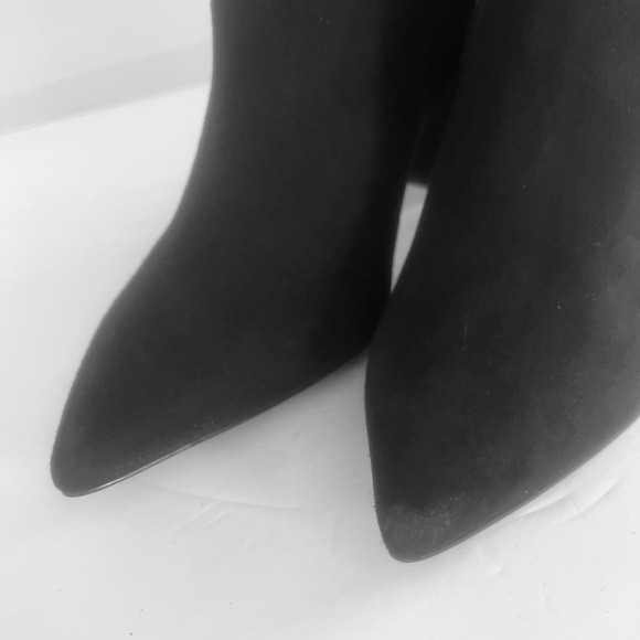 Marc Fisher Women’s Ulani Black Suede Ankle Bootie Chunky Heel Shoes Size 11 NEW - Picture 10 of 10